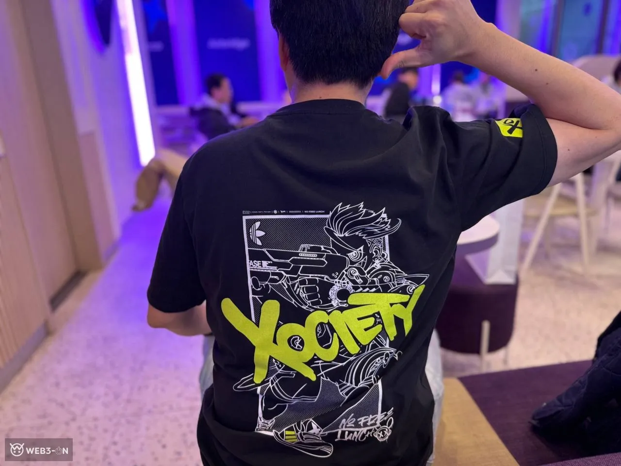 Adidasとのコラボで誕生したXOCIETYオリジナルTシャツ!